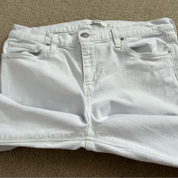 Hudson Women’s Nico Bootxut Petite Midrise Jean in White 2 - Picture 11 of 13